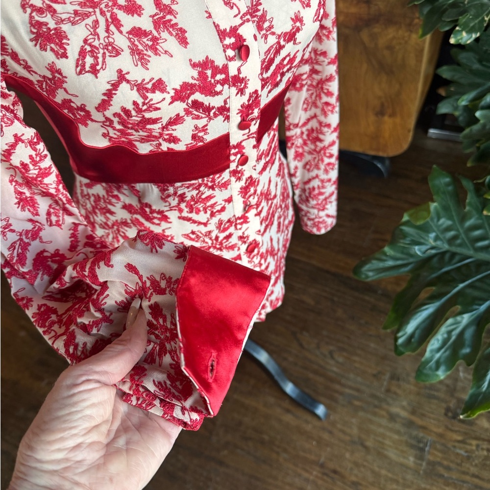LaPerla Red & cream Floral Embroidered Women's Top made in Italy vnt 90’s - Picture 6 of 11